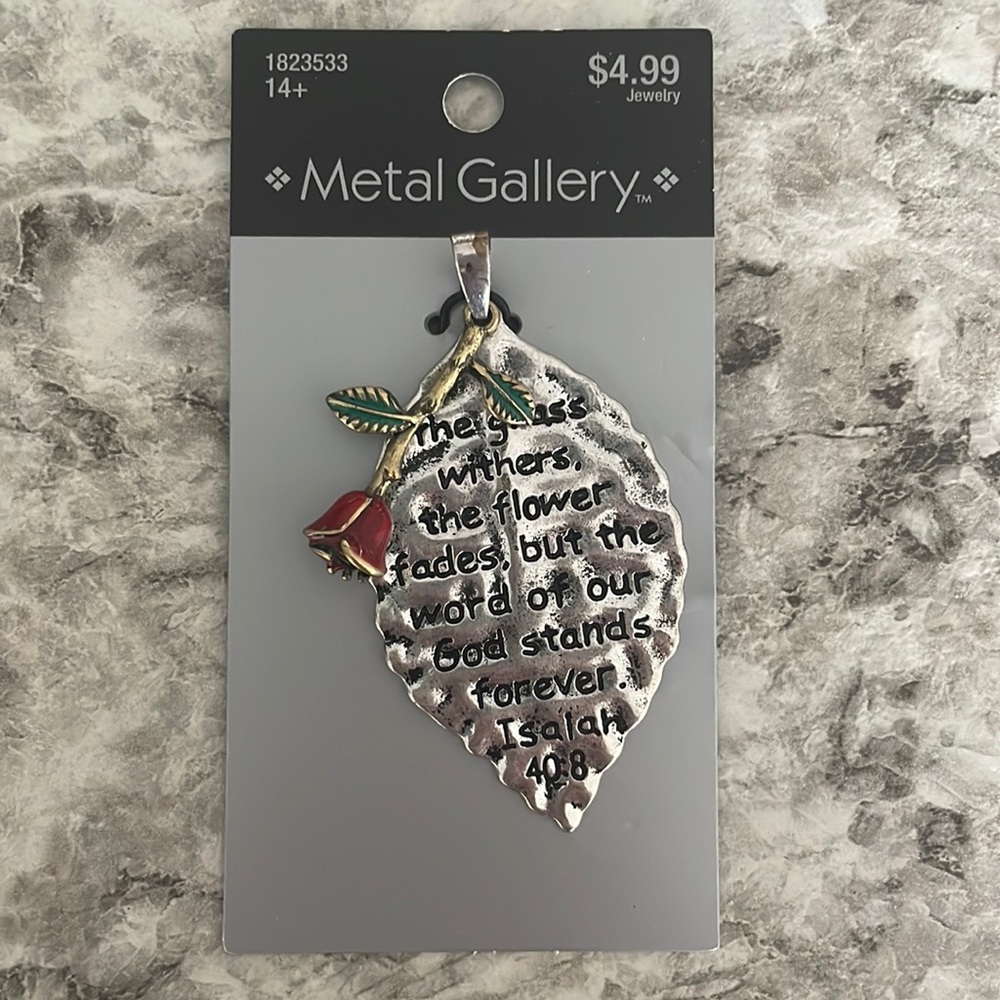 Necklace pendant